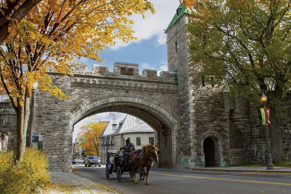 Generations Quebec Old City/ Parking/ Family Exterior foto